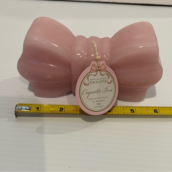 Pretty in Pink Coquette Bow Candle- NWT - Picture 4 of 5